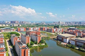 学校全景